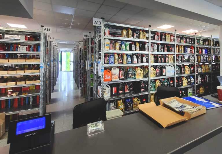 Regały magazynowe do warsztat&oacute;w i serwis&oacute;w samochodowych