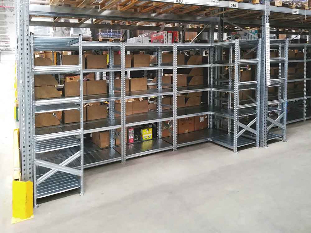 Funkcjonalność systemu regał&oacute;w p&oacute;łkowych &ndash; odkryj dostępne możliwości